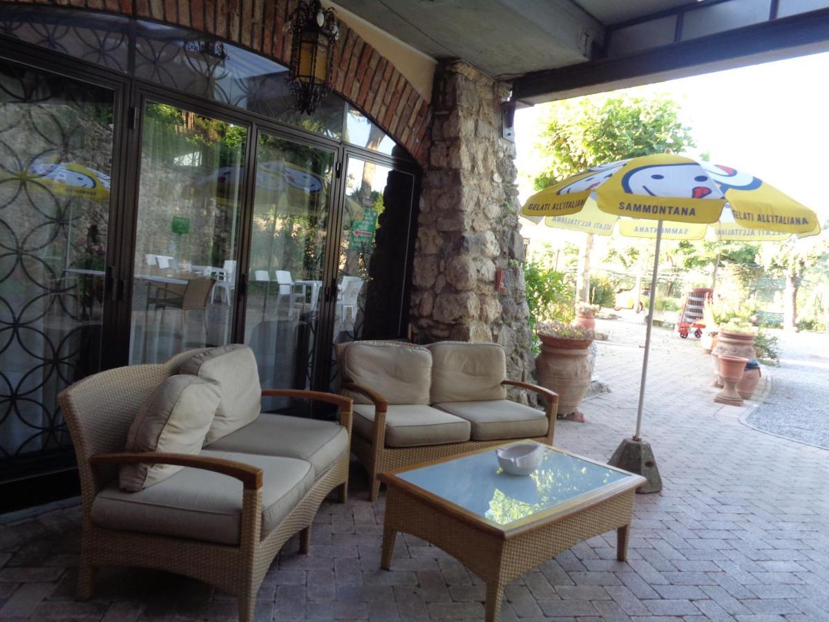 Hotel Rosati Chiusi Esterno foto